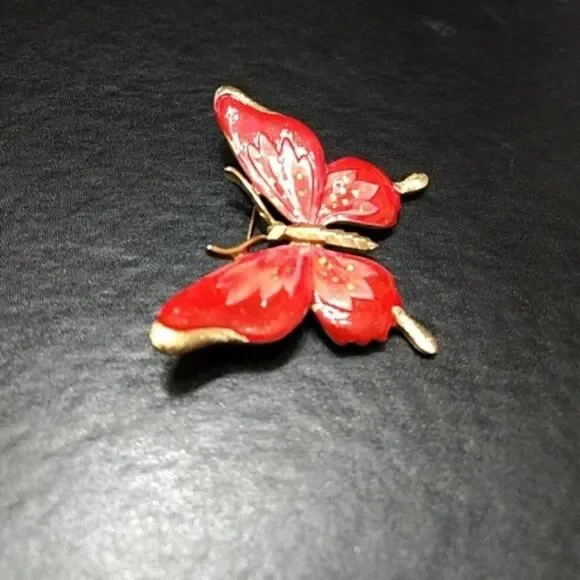 Trifari gold tone red and pink butterfly pin - Picture 6 of 8